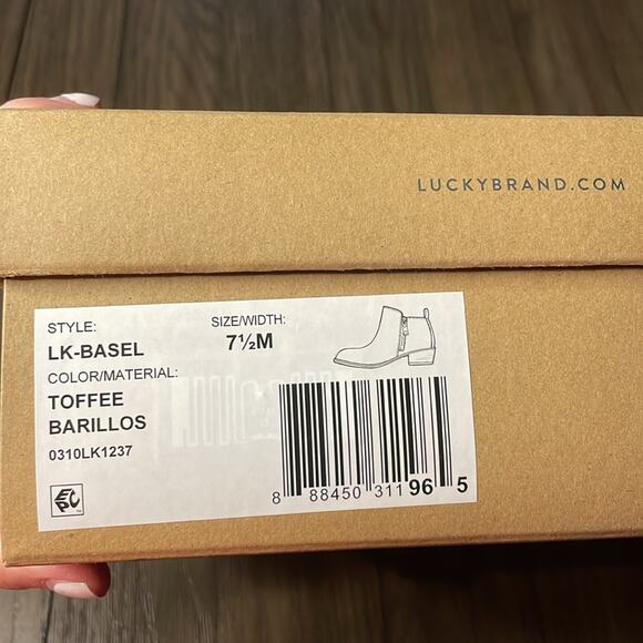 NIB Lucky Brand Women’s Basel Ankle Bootie Toffee size 7.5 - Picture 9 of 9